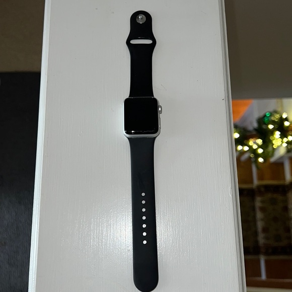 Apple Watch Silver Series 3 - Picture 1 of 2